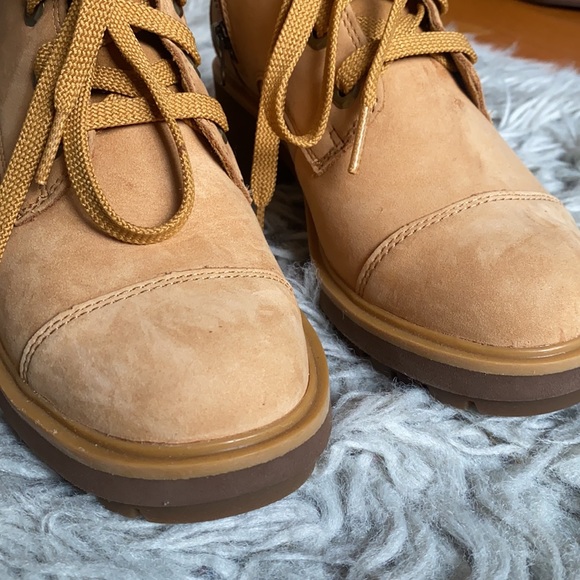 NEW Timberland Women’s Zip Up Boot with Buckle - Picture 4 of 9